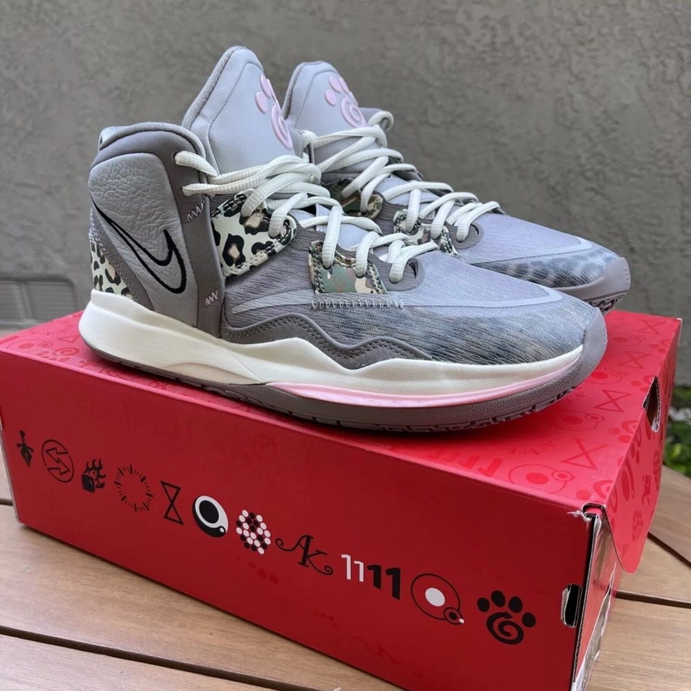 Nike Kyrie Infinity Camo Basketball Shoe Men’s Size 9 New